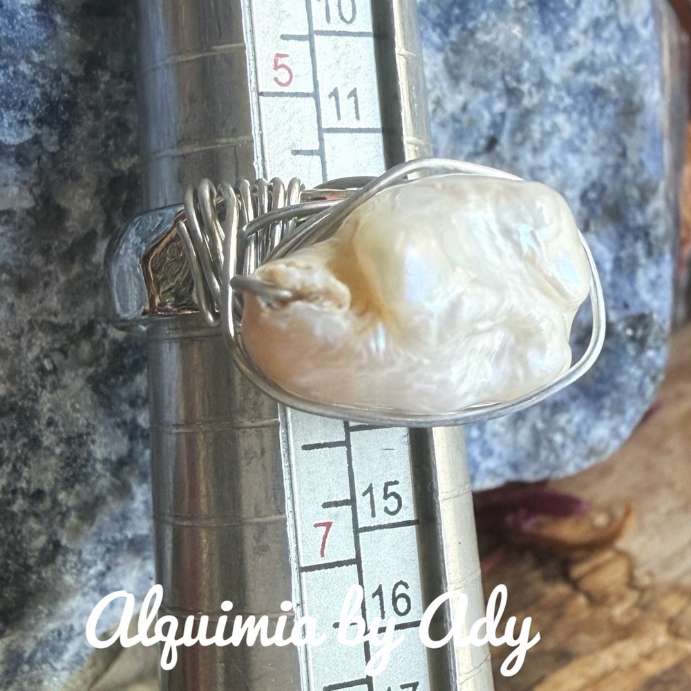 Big freshwater pearl Silver and Cream Statement Ring